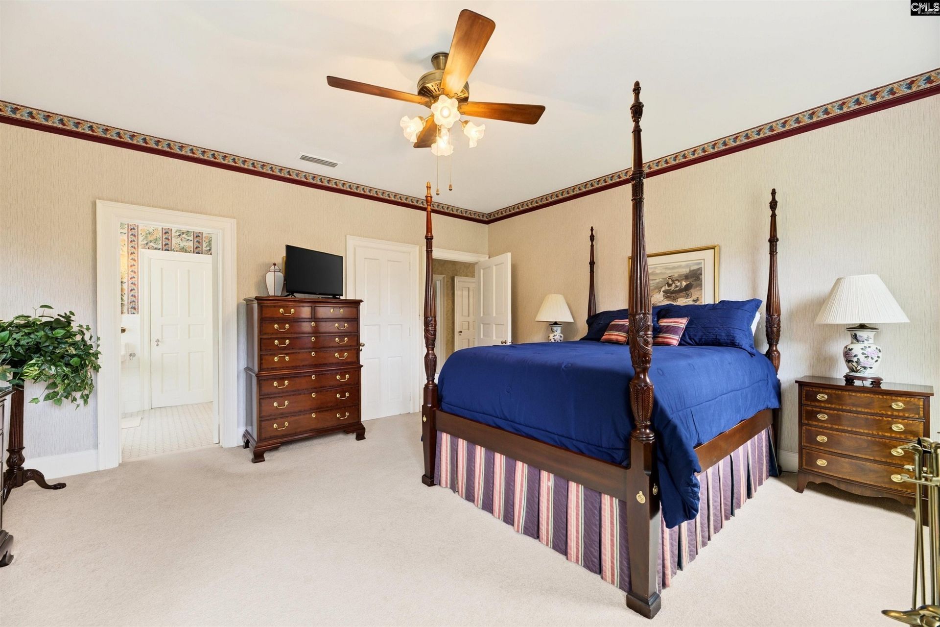 2418 Broughton Photo 32