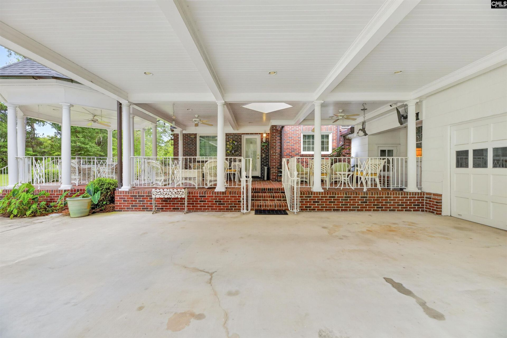 2418 Broughton Photo 39