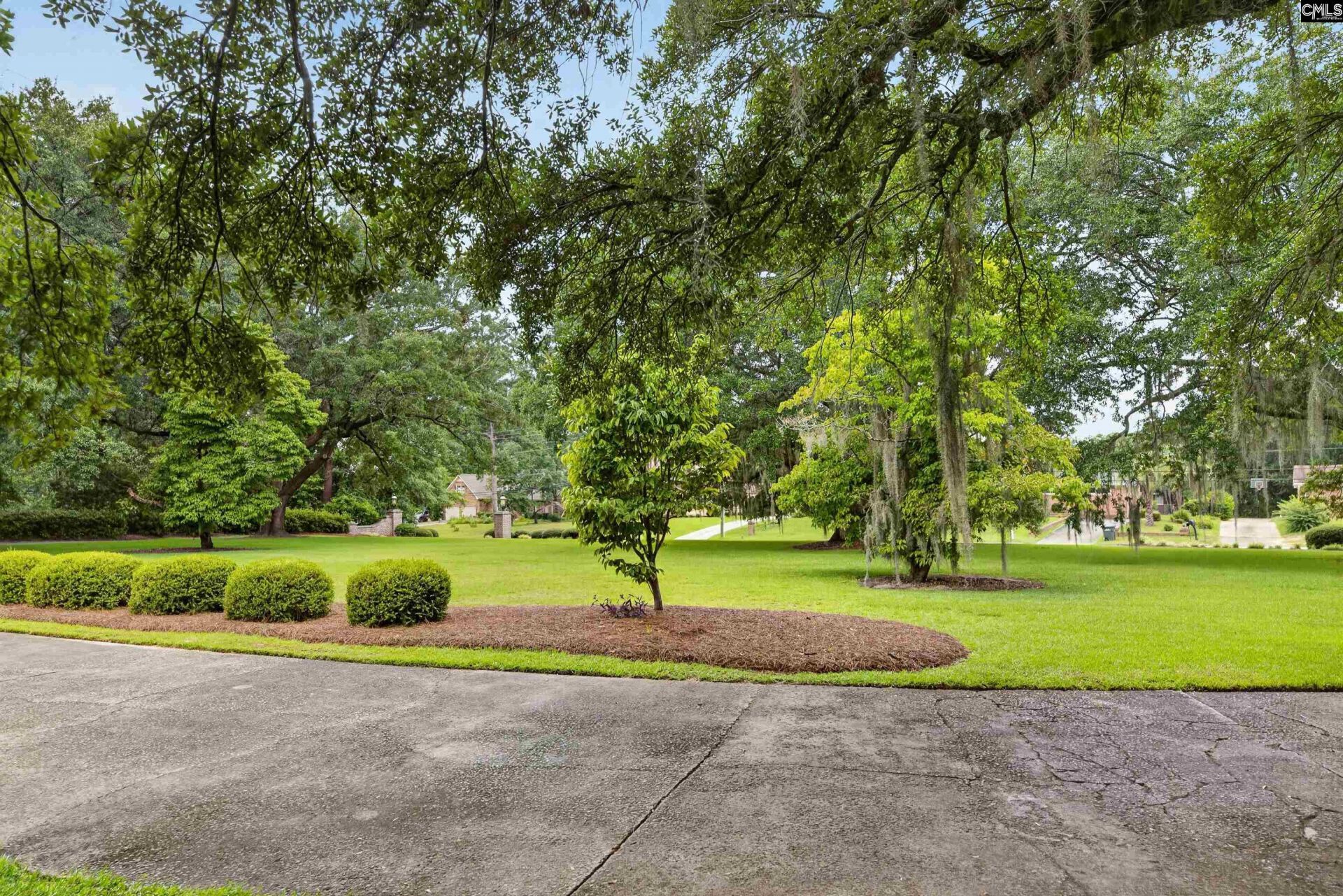 2418 Broughton Photo 46