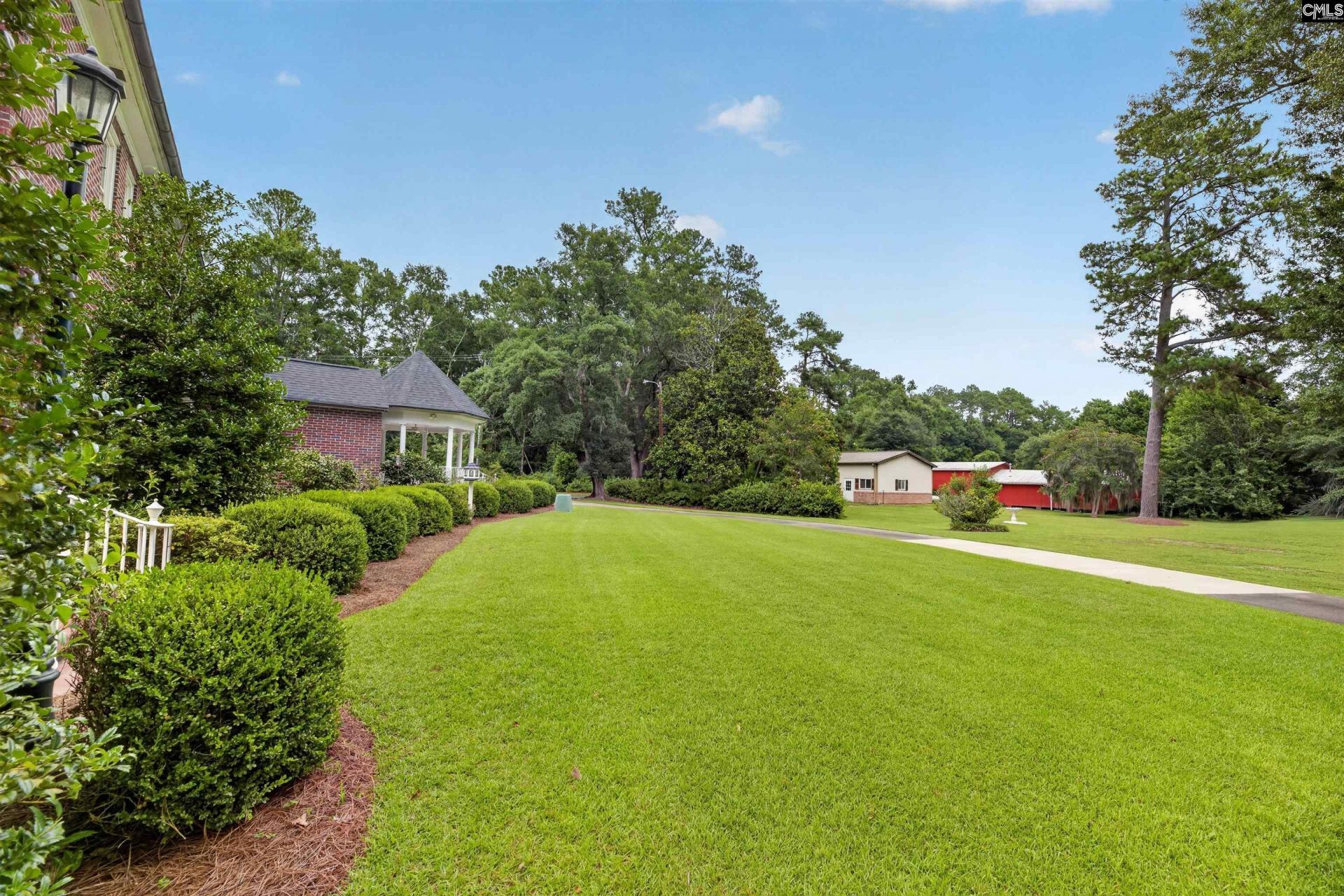 2418 Broughton Photo 48