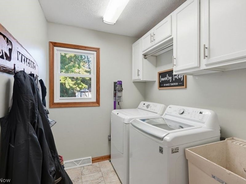 5078 Fox Ridge Drive , Green, OH 44720 Photo 17