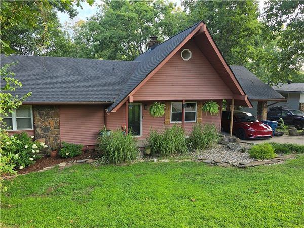 15 Finger Circle , Bella Vista, AR 72715