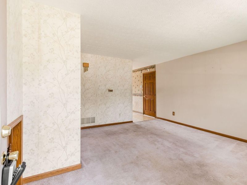 1905 Dandridge Drive , Columbus, OH 43229 Photo 6