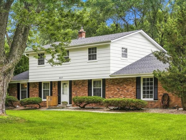 2517 W Chestnut ROAD, Mequon, WI 53092