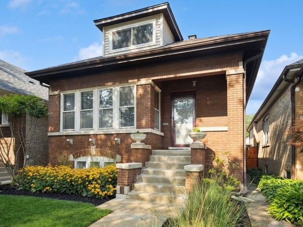 6210 N Moody Avenue, Chicago, IL 60646