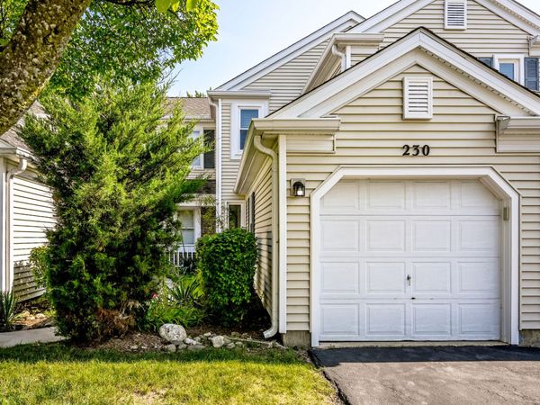 230 University Lane, Elk Grove Village, IL 60007