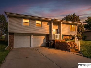 4973 S 147th Street, Omaha, NE 68137