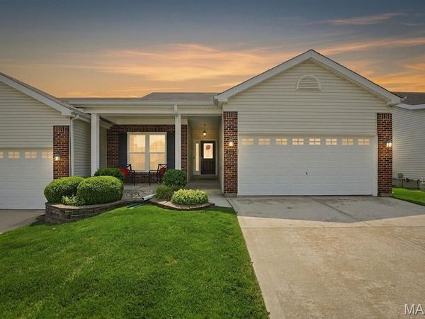 473 Angelique Place, St Charles, MO 63303