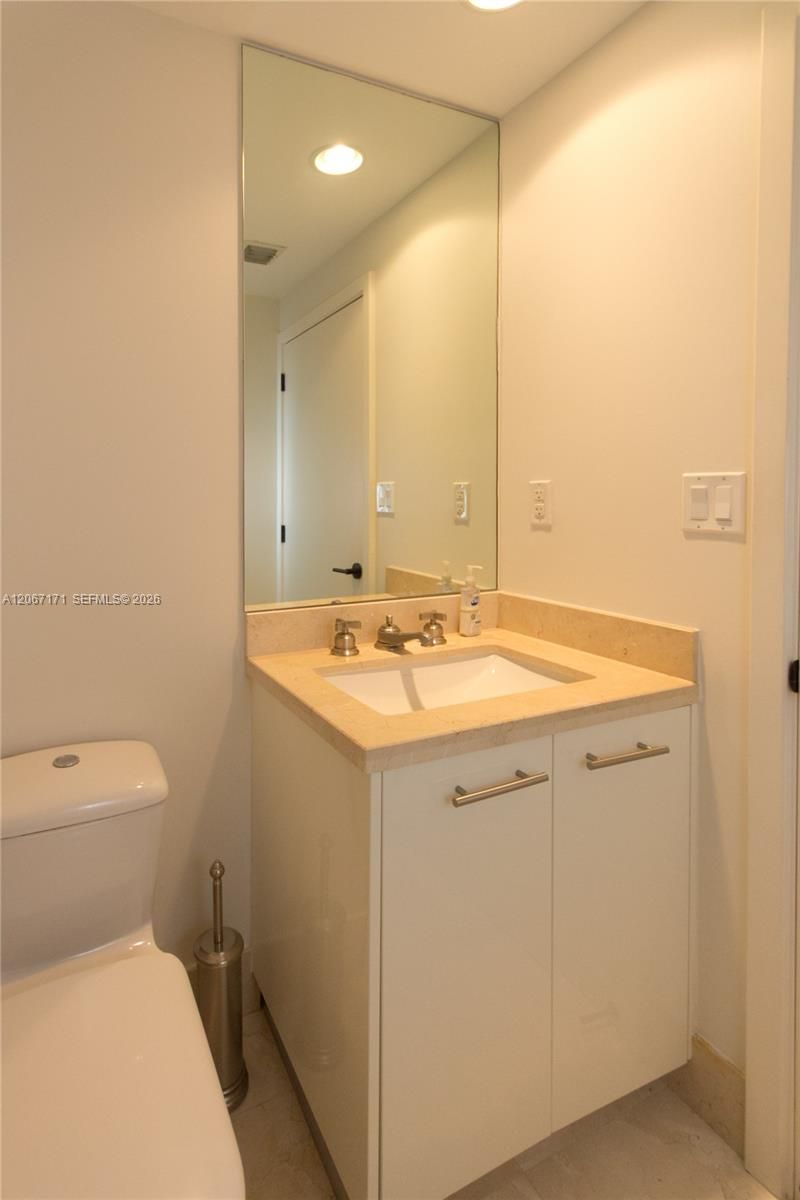 6799 Collins Ave, Unit 1103, Miami Beach, FL 33141 Photo