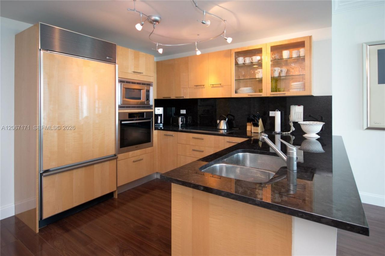 6799 Collins Ave, Unit 1103, Miami Beach, FL 33141 Photo