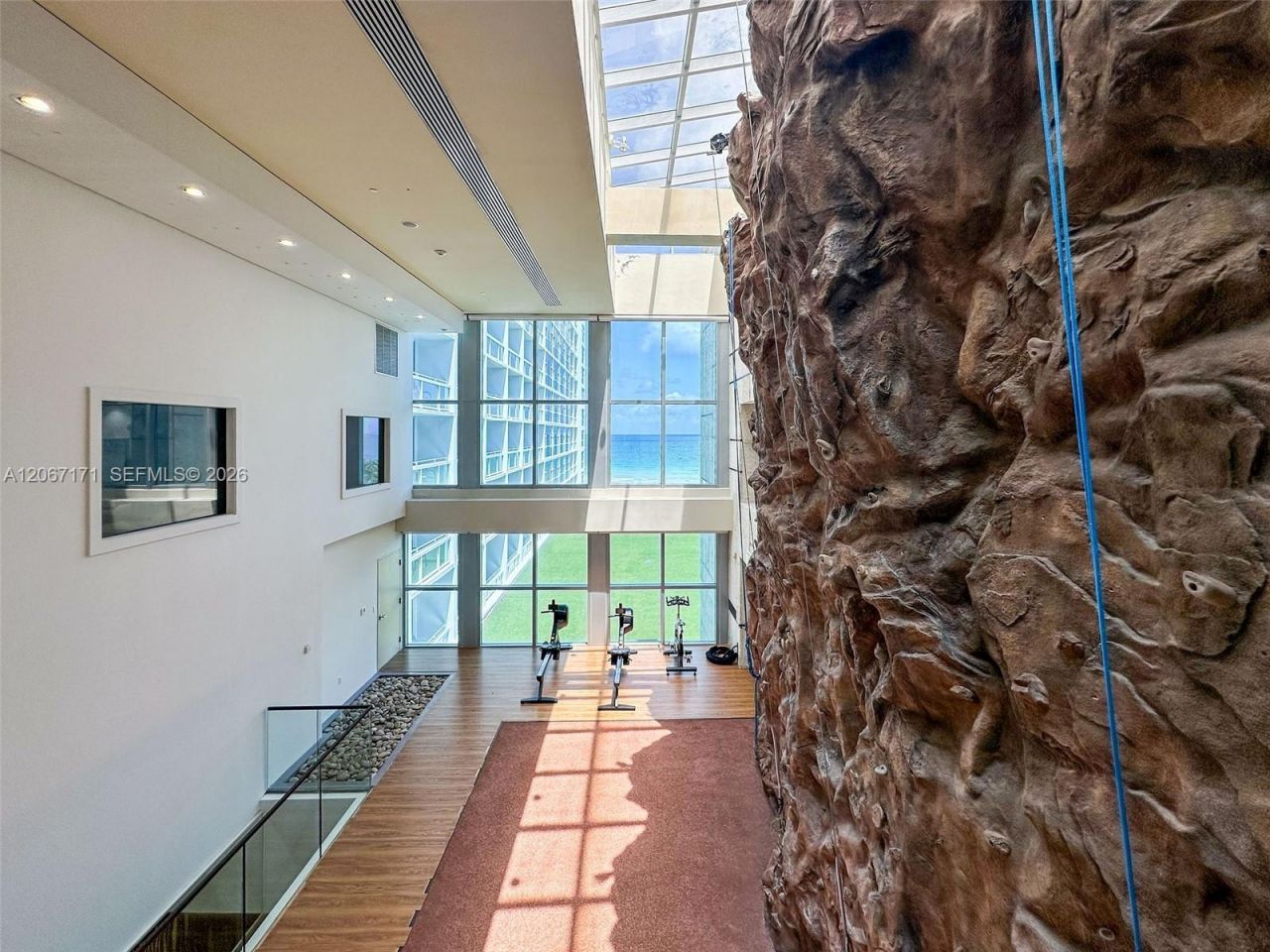 6799 Collins Ave, Unit 1103, Miami Beach, FL 33141 Photo