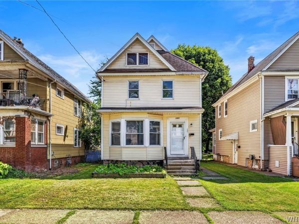 1881 Willow Avenue , Niagara Falls, NY 14305