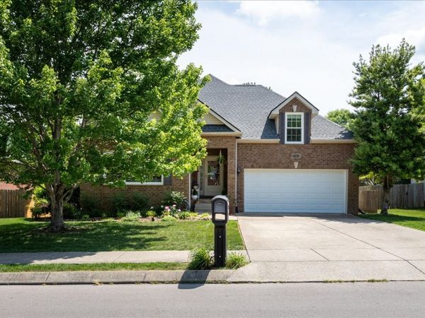 1242 Chapmans Retreat Dr , Spring Hill, TN 37174