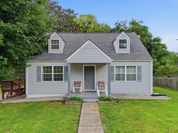1114 Jones St , Athens, TN 37303