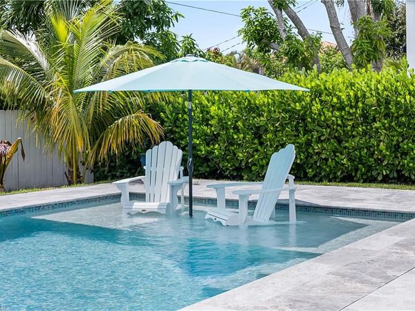 682 95th AVE N, NAPLES, FL 34108