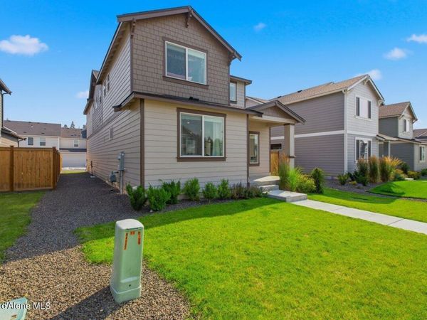 318 E Viceroy AVE, Hayden, ID 83835