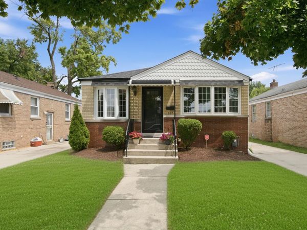 1827 S 23rd Avenue, Maywood, IL 60153