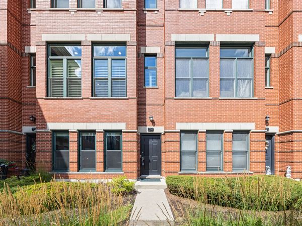 233 W Wood Street , Unit 73B, Palatine, IL 60067