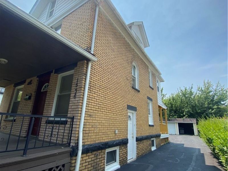 1536 E 195th Street , Euclid, OH 44117 Photo 3