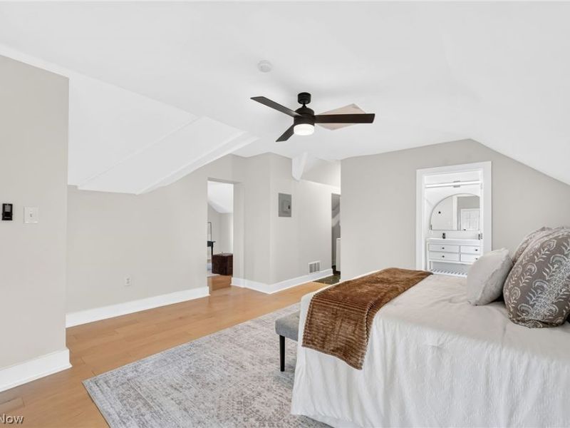 3925 Bridge Avenue, Cleveland, OH 44113 Photo 15
