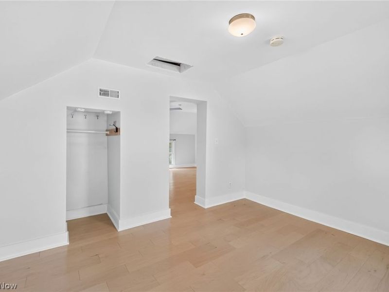 3925 Bridge Avenue , Cleveland, OH 44113 Photo 28