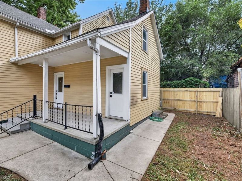 3925 Bridge Avenue , Cleveland, OH 44113 Photo 3