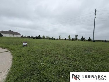 19206 Grande Avenue Circle, Elkhorn, NE 68022