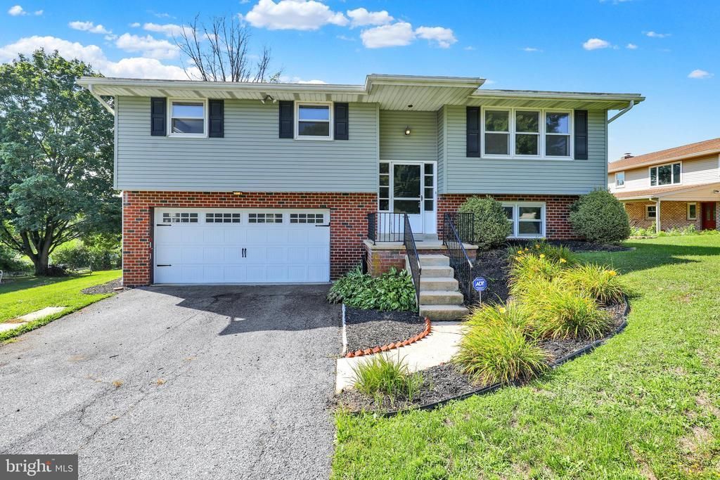 520 EDISON COURT, READING, PA 19605