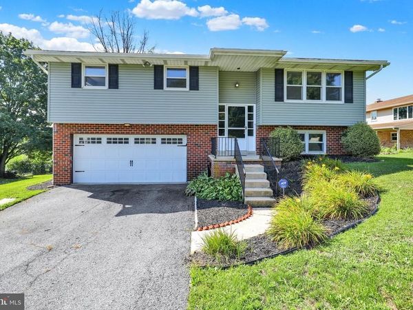 520 EDISON COURT, READING, PA 19605