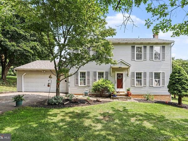 7 CARDINAL DRIVE, GLEN ROCK, PA 17327