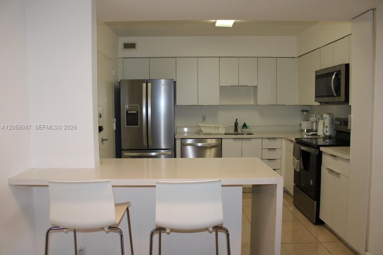 5161 Collins Ave , Unit 1510, Miami Beach, FL 33140 Photo