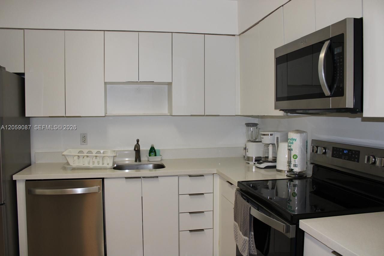 5161 Collins Ave , Unit 1510, Miami Beach, FL 33140 Photo