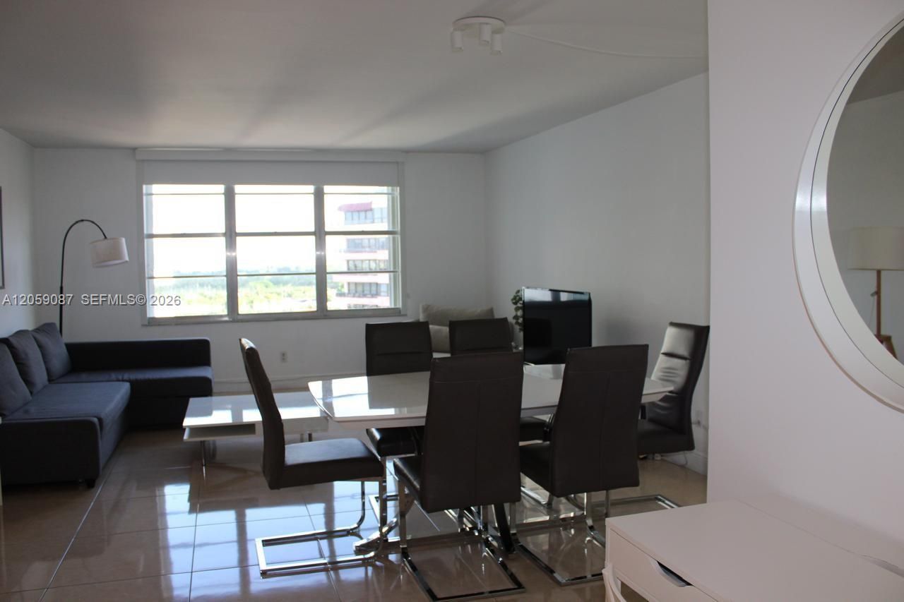 5161 Collins Ave , Unit 1510, Miami Beach, FL 33140 Photo