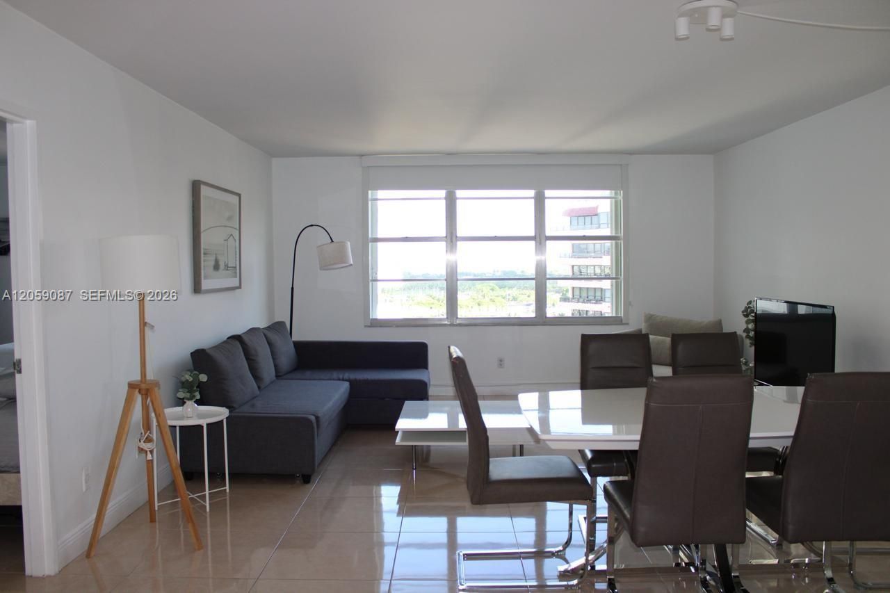 5161 Collins Ave , Unit 1510, Miami Beach, FL 33140 Photo