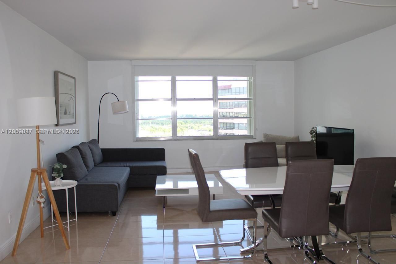 5161 Collins Ave , Unit 1510, Miami Beach, FL 33140 Photo