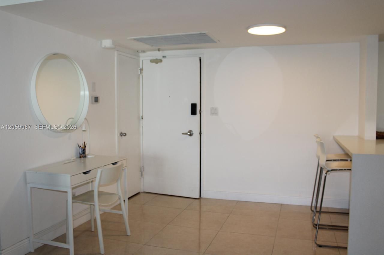 5161 Collins Ave , Unit 1510, Miami Beach, FL 33140 Photo