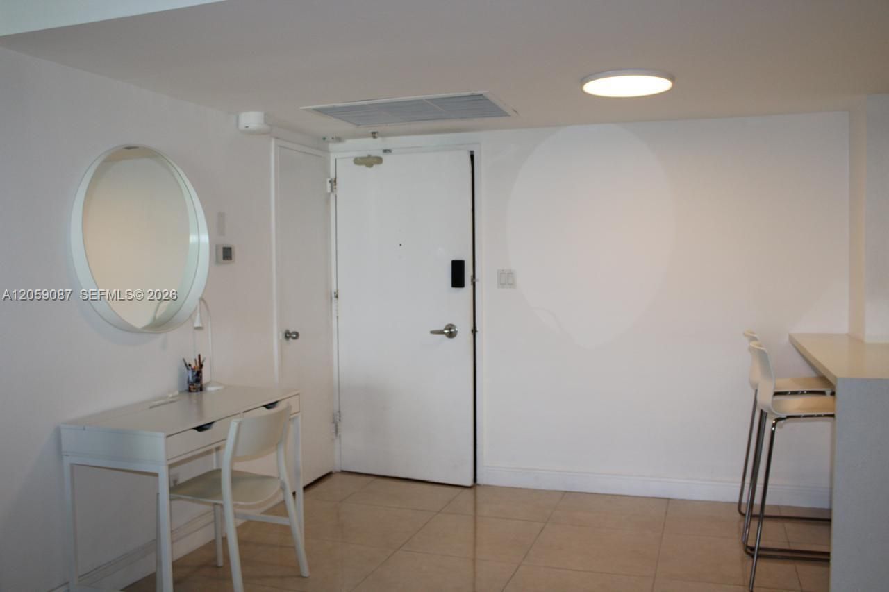 5161 Collins Ave , Unit 1510, Miami Beach, FL 33140 Photo