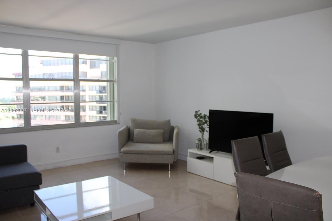 5161 Collins Ave , Unit 1510, Miami Beach, FL 33140 Photo