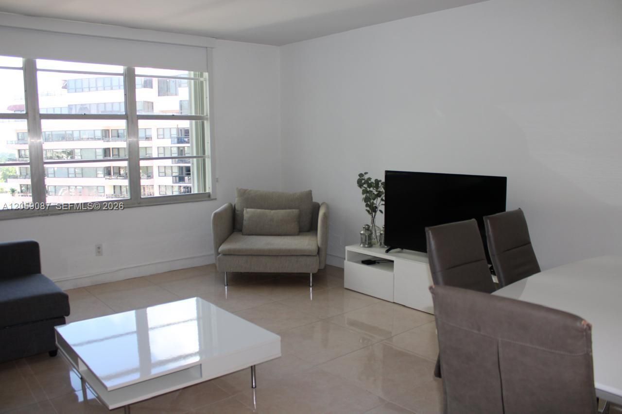 5161 Collins Ave , Unit 1510, Miami Beach, FL 33140 Photo