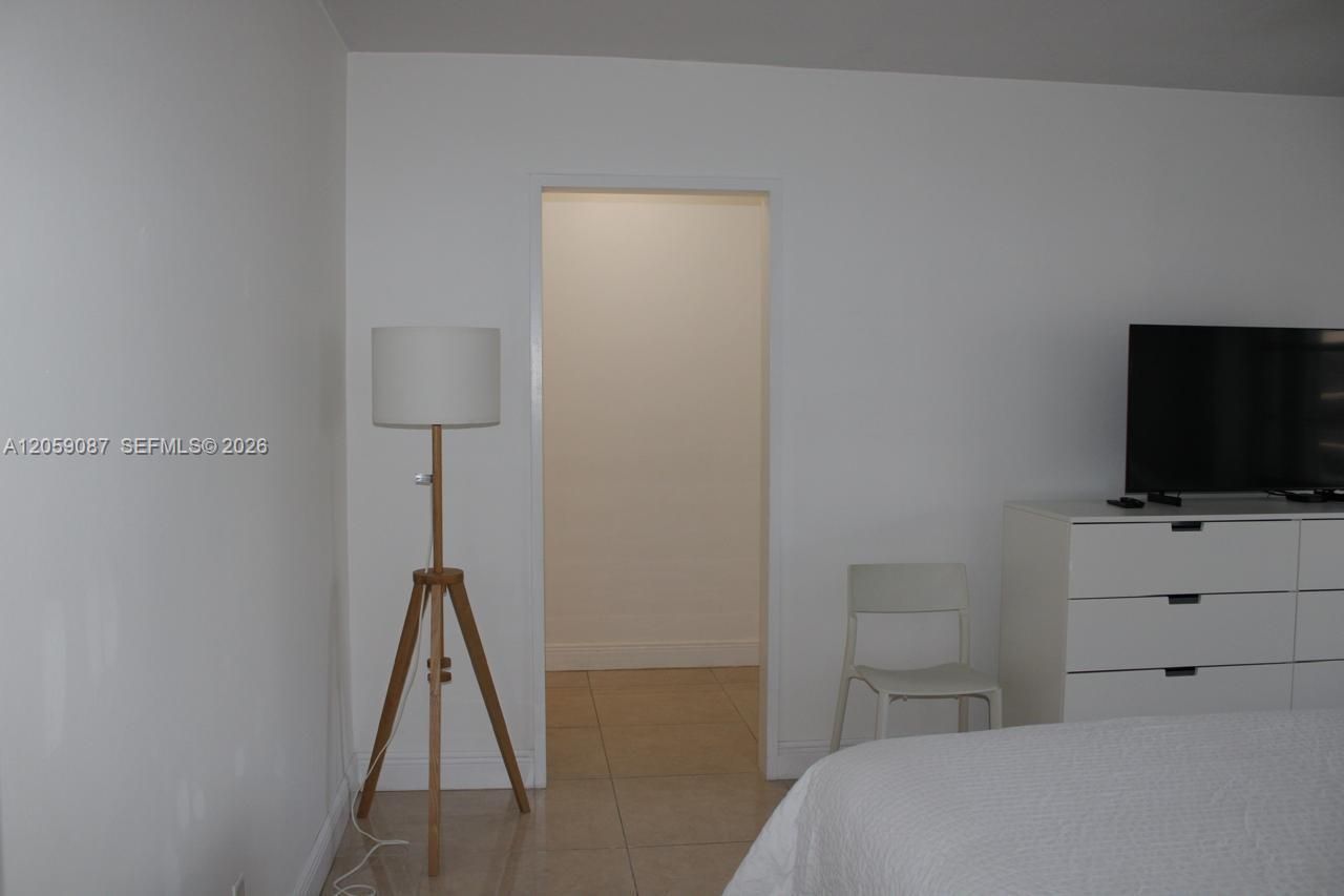 5161 Collins Ave , Unit 1510, Miami Beach, FL 33140 Photo