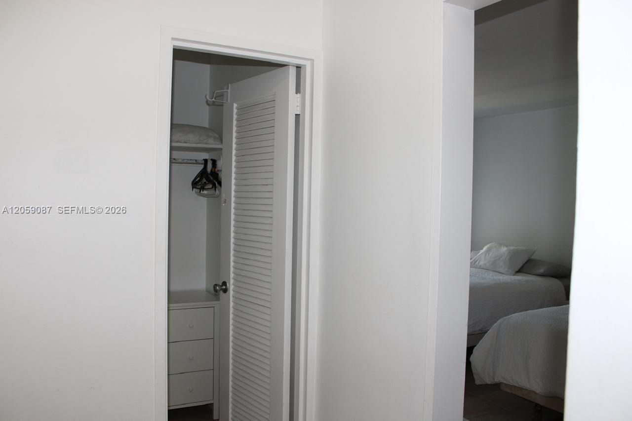 5161 Collins Ave , Unit 1510, Miami Beach, FL 33140 Photo