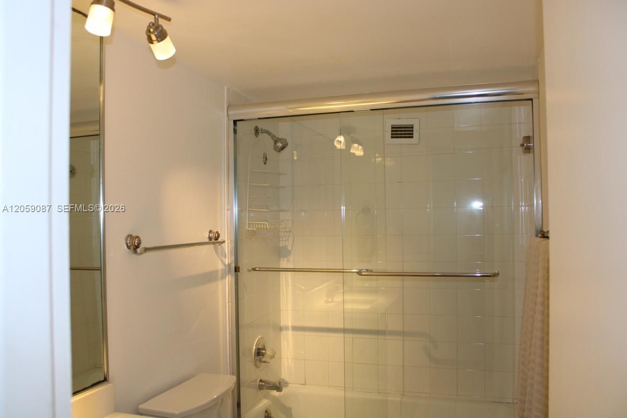 5161 Collins Ave , Unit 1510, Miami Beach, FL 33140 Photo