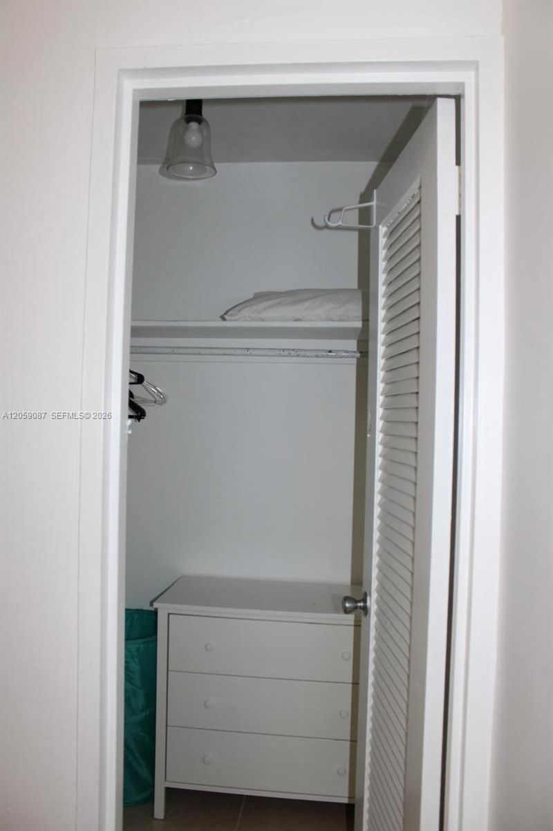 5161 Collins Ave , Unit 1510, Miami Beach, FL 33140 Photo