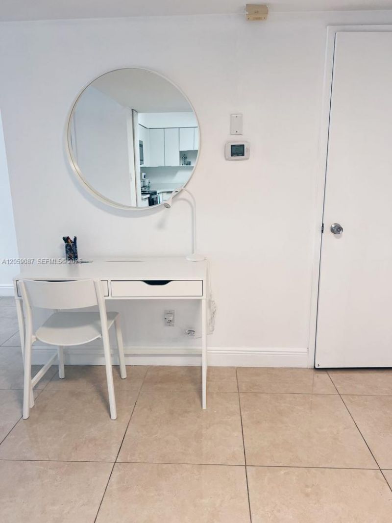 5161 Collins Ave , Unit 1510, Miami Beach, FL 33140 Photo