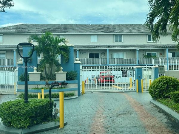 8380 NW 103rd St, Unit 105G, Hialeah Gardens, FL 33016