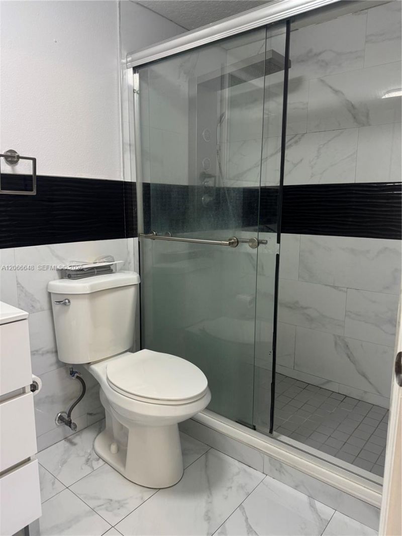 8380 NW 103rd St , Unit 105G, Hialeah Gardens, FL 33016 Photo