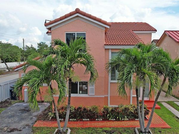 12693 NW 8th Ter , Miami, FL 33182