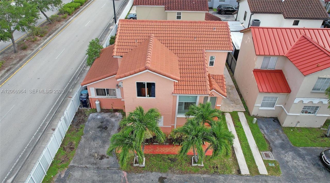 12693 NW 8th Ter, Miami, FL 33182 Photo