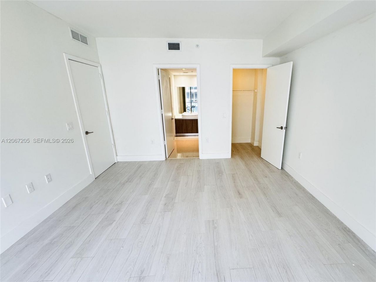 201 SW 17th Rd , Unit 603, Miami, FL 33129 Photo