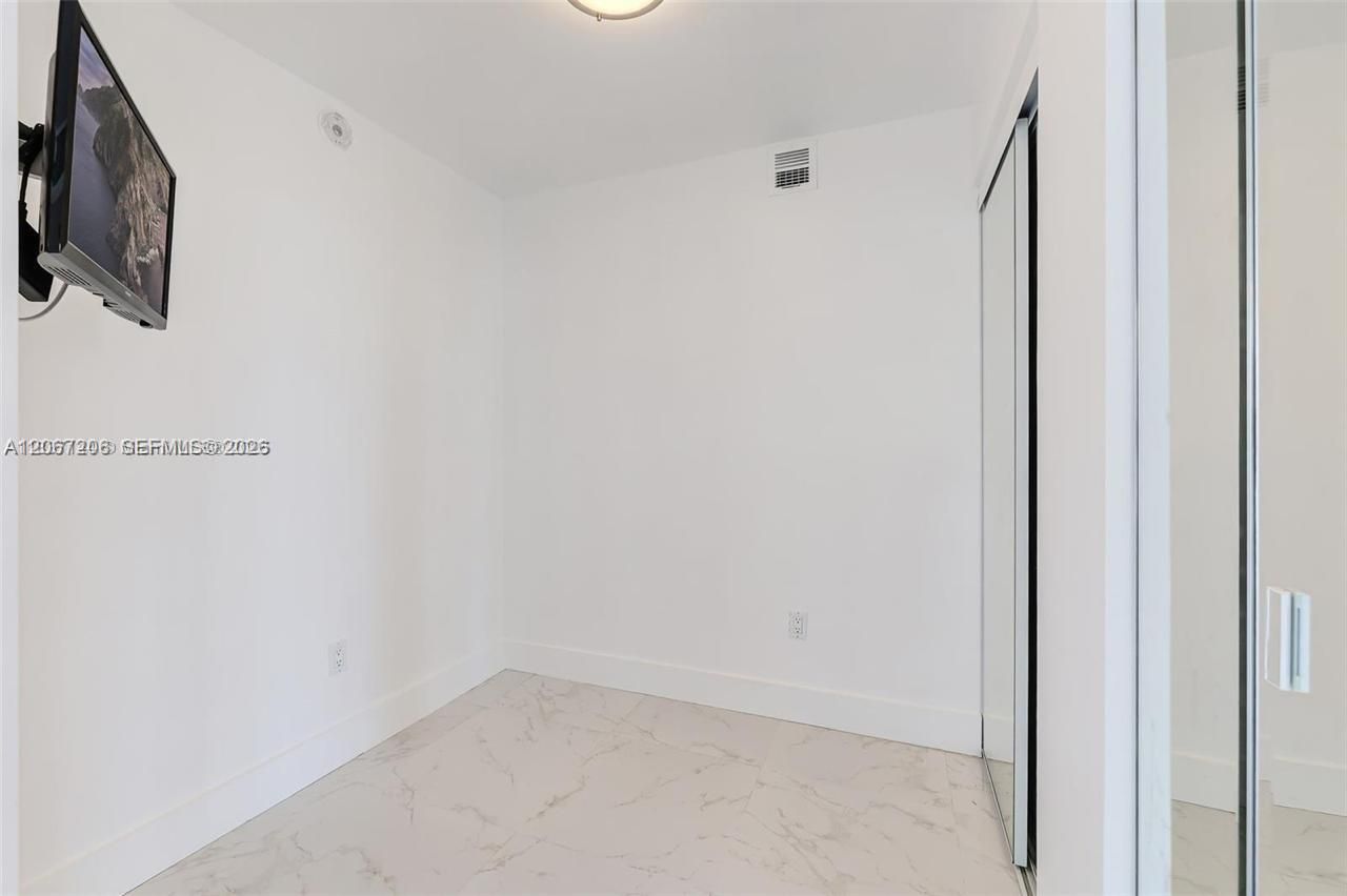 5701 Collins Ave , Unit 1611, Miami Beach, FL 33140 Photo